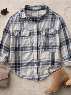 Abercrombie & Fitch Navy and Cream Plaid Shirt